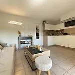 2 Pieces A Avec Garage Et Climatisation - Fr-1-338-548 公寓