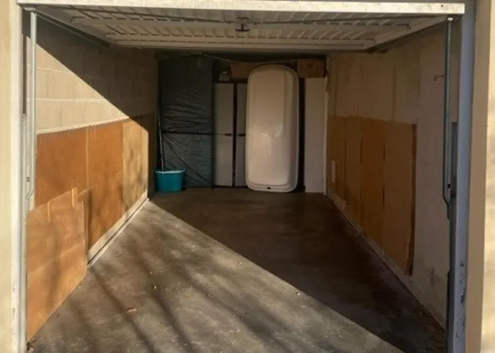 2 Pièces à Avec Garage Et Climatisation - Fr-1-338-548 *